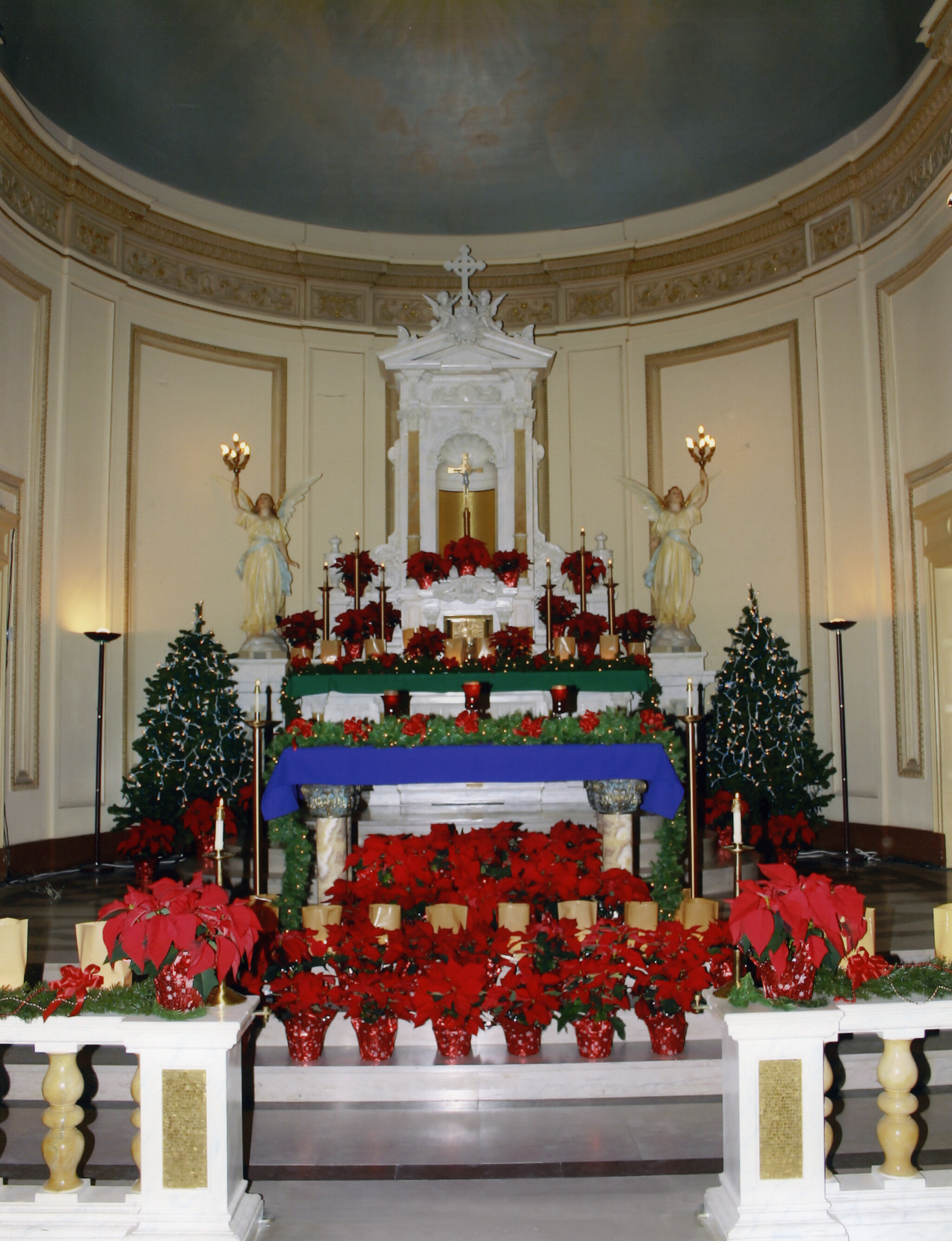 Loretto Academy Chapel, El Paso, TX, Christmas 2004 Tag Trost DIGIE